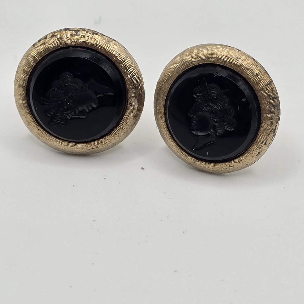SWANK Gold and Black Cameo Cuff Links - Picture 2 of 5